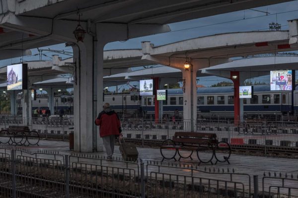 web-copyright_laurianghinitoiu_viceversa_linia_s_06 web-copyright_laurianghinitoiu_viceversa_linia_s_06