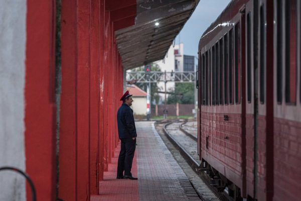 web-copyright_laurianghinitoiu_viceversa_linia_s_21 web-copyright_laurianghinitoiu_viceversa_linia_s_21